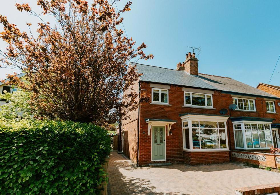 North Beach House - 3 Bedroom Fully Equipped Spacious House Perfect For Family Getaways In Bridlington Exteriör bild